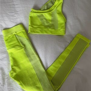 Fabletics Neon Yellow Seamless Athletic Set - Sports Bra & Leggings